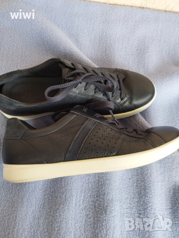 Два чифта ecco номер 39.