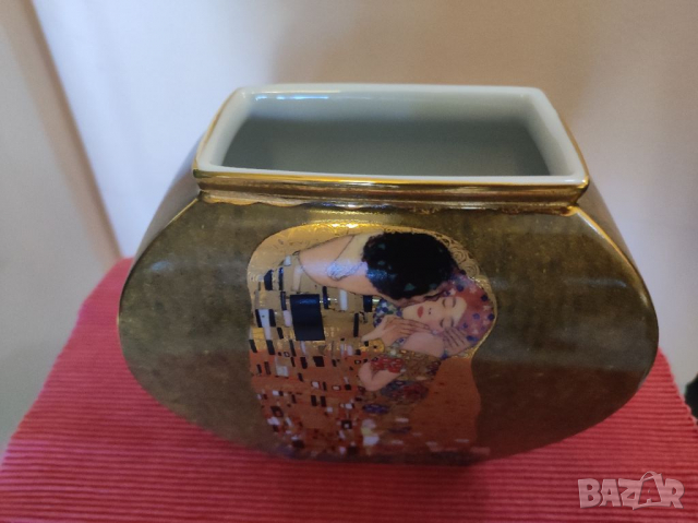 Ваза - Целувката - на Густав Климт. , снимка 3 - Вази - 36409010