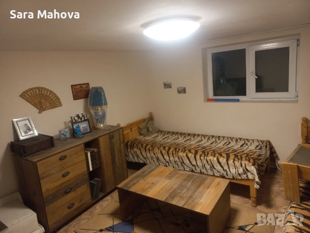 давам под наем етаж от къща