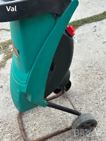 Дробилка за клони Bosch Rapid 2200 за ремонт или части, снимка 4 - Градинска техника - 51780745