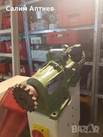 Мотор-редуктор Немски Lenze, снимка 3 - Електродвигатели - 39632774