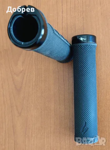Грипове Specialized Clamp Lock-On, SCOTT sports и Грипове LIZARD Skins Bat Logo Dual Clamp Lock-On