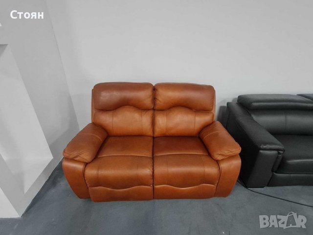 Светло кафяв диван двойка с ел релаксиращ механизъм за краката, снимка 1