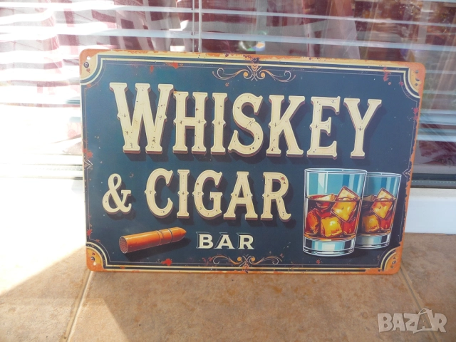 Метална табела уиски пури бар чаши лед барче приятели среща мека топлина алкохолни напитки алкохол