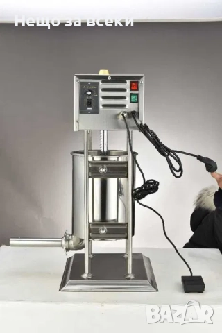 Пълначка за месо 15л Професионална Електрическа с педал, снимка 4 - Месомелачки - 51940513