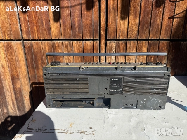 Радио касетофон Sanyo , снимка 2 - Радиокасетофони, транзистори - 52344582