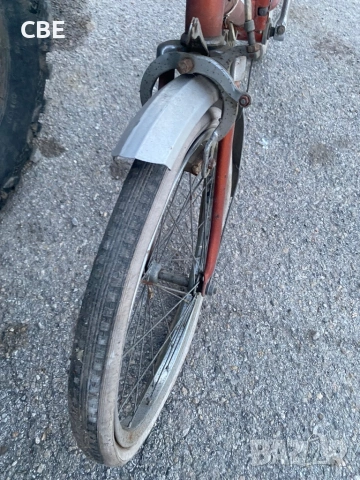 Заглавие: Стар сгъваем велосипед Universal – ретро, полски  Описание: Продавам ретро сгъваем велосип, снимка 17 - Велосипеди - 53840397