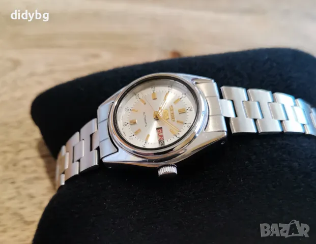 Seiko 5 Дамски 17 Jewels Автоматик 1978 година, снимка 2 - Дамски - 48091242