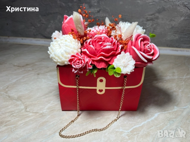 Вечен букет от соев восък 