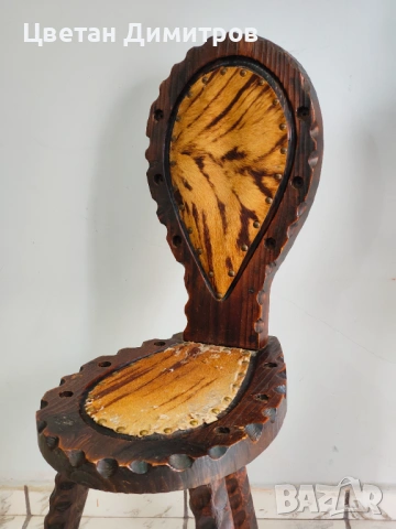 Испански рустикален или " бруталистически "стол с три крака , снимка 9 - Антикварни и старинни предмети - 53718333