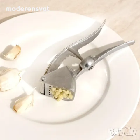 Алуминиева преса за чесън и вадене на костилки, снимка 2 - Прибори за хранене, готвене и сервиране - 49064771