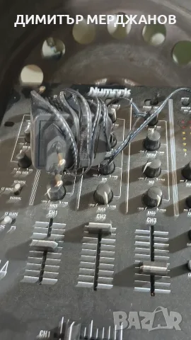 Нумарк М4  dj миксер , снимка 4 - Ресийвъри, усилватели, смесителни пултове - 55977996