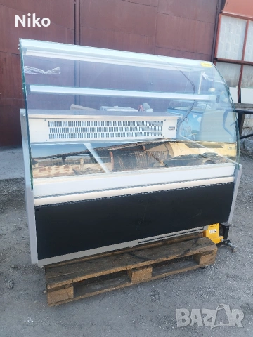 Хладилна витрина 