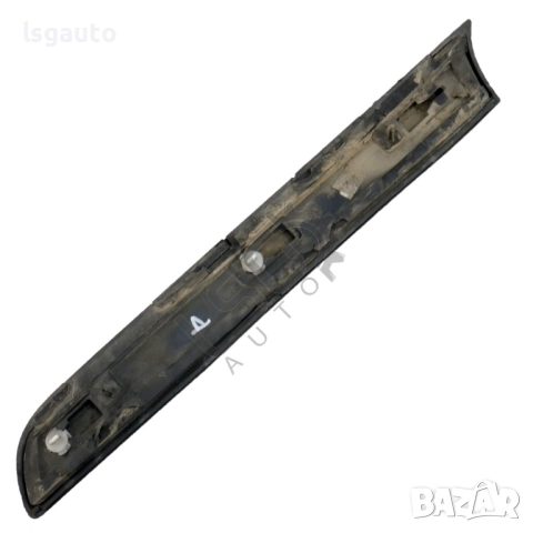 Дясна лайсна заден калник Volkswagen Scirocco III 2008-2017 ID: 153794, снимка 2 - Части - 52403677