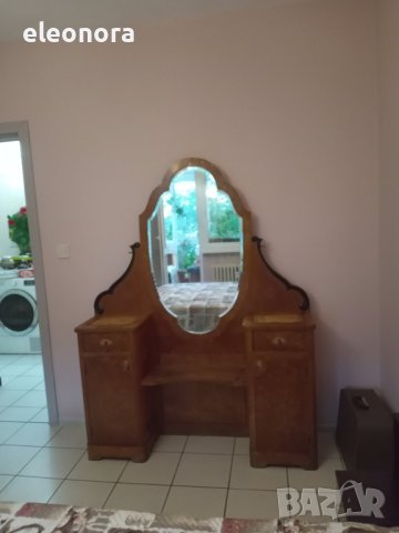 Старинна тоалетка с огледало, снимка 3 - Антикварни и старинни предмети - 42060953