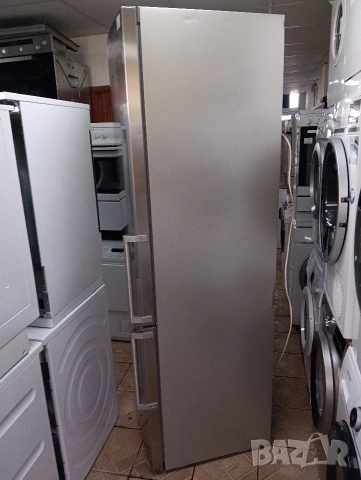 Иноксов комбиниран хладилник с фризер Сименс с две години гаранция!, снимка 11 - Хладилници - 53652454