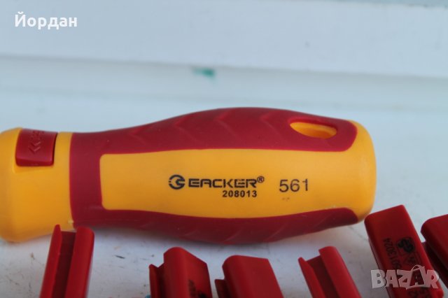 Магнитна отвертка с 10 накрайника , снимка 2 - Отвертки - 33829712