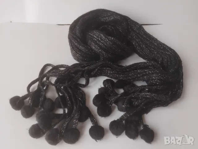 Елегантен черен шал с ламе и помпони, снимка 4 - Шалове - 48227498