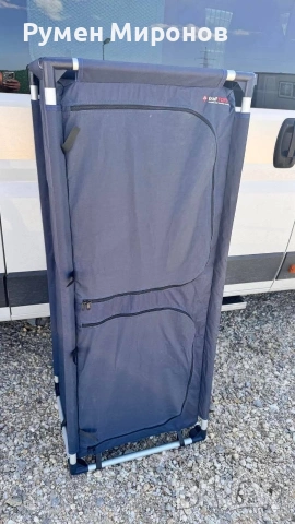 Продавам къмпинг шкаф. 