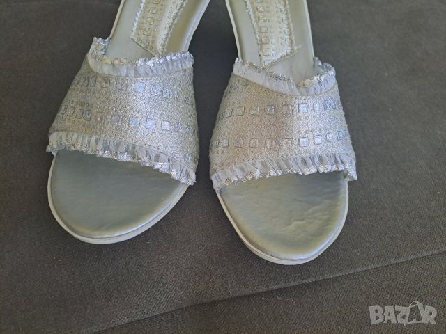 Дамски чехли сребристи №38 нови, снимка 4 - Чехли - 41862343