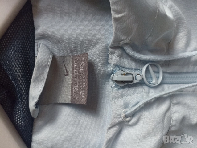Дамска ветровка Nike, снимка 3 - Якета - 51434035