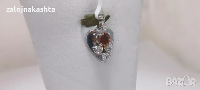 Златна висулка с Гранат и Брилянти-1,74гр/18кр, снимка 3 - Колиета, медальони, синджири - 48205896