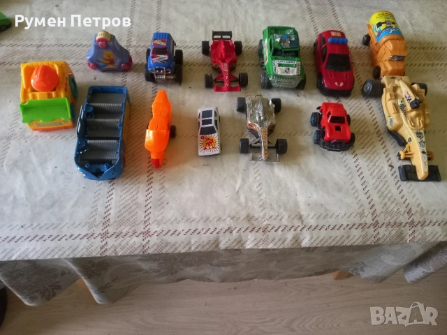 Ретро играчки, автомобили, 13 броя.