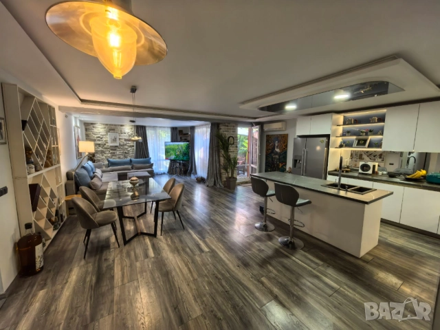 Отлично местоположение, луксозно изпълнен, напълно обзаведен и оборудван, удобно паркомясто