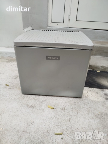 Хладилник Dometic на  12*220 V- gaz -41 литра, снимка 18 - Хладилници - 52083077