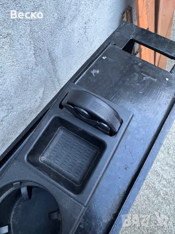 Къпхолдър с монетник за е46, снимка 2 - Аксесоари и консумативи - 52261542