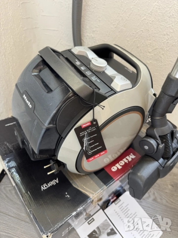Прахосмукачка без Торба Miele Boost CX1 Allergy 890W HEPA Немска!, снимка 3 - Прахосмукачки - 55771868