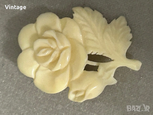 Антикварна  съветска брошка от кост на морж , снимка 6 - Антикварни и старинни предмети - 53668684