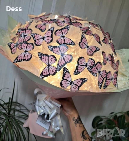 🦋✨ Букет „Полет от пеперуди“ – нежност, уловена в миг! ✨🦋, снимка 18 - Романтични подаръци - 51374694