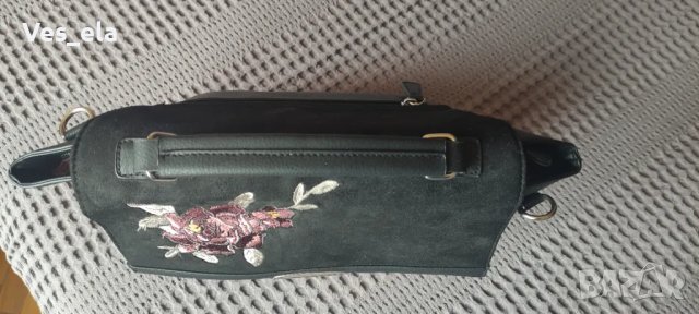 Черна чанта велур и кожа с бродирани цветя, снимка 7 - Чанти - 49603838