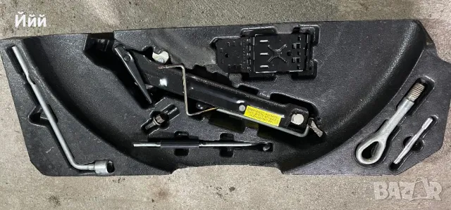 Ключ, крик, уше за дърпане и подложка за инструмент за Мерцедес МЛ