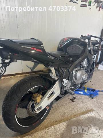Honda cbr 600rr На части, снимка 2 - Мотоциклети и мототехника - 53034614