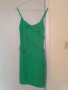Зелена рокля Nafnaf - XS(34) размер , снимка 1 - Рокли - 44727470