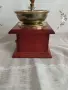 Винтидж дървена мелничка за кафе - подходяща за декорация, снимка 7