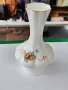 Ваза вазичка костен порцелан, снимка 1
