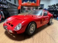 BBURAGO метална колекционерска количка модел FERARRI 250 GTO 1962г., снимка 1