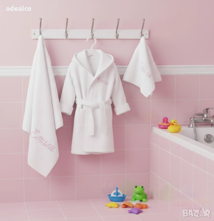 Голям персонализиран комплект за баня от халат, хавлийка, лигавниче или кърпа за бебе, снимка 1