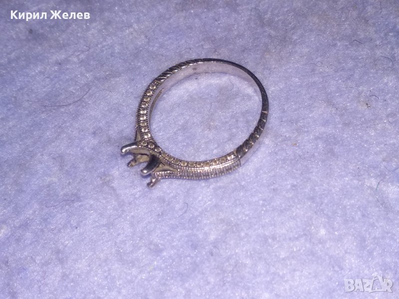 ГОДЕЖЕН СРЕБЪРЕН ПРЪСТЕН СРЕБРО 925 с БЯЛА ПОЗЛАТА и ЦИРКОНЧЕТА с ГНЕЗДО за ВГРАЖДАНЕ на КАМЪК 36475, снимка 1
