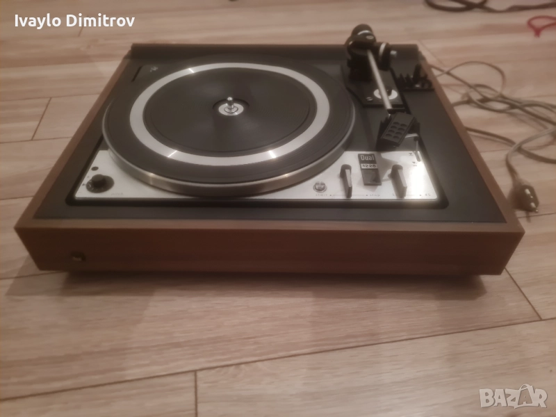 Немски грамофон Dual 1228 без капак и доза, снимка 1