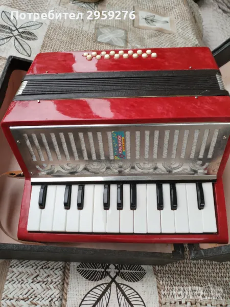 Продавам акордеон руски , снимка 1