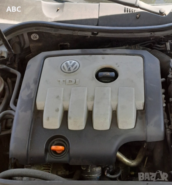 Декоративен капак за мотора от Vw Passat B6 , снимка 1