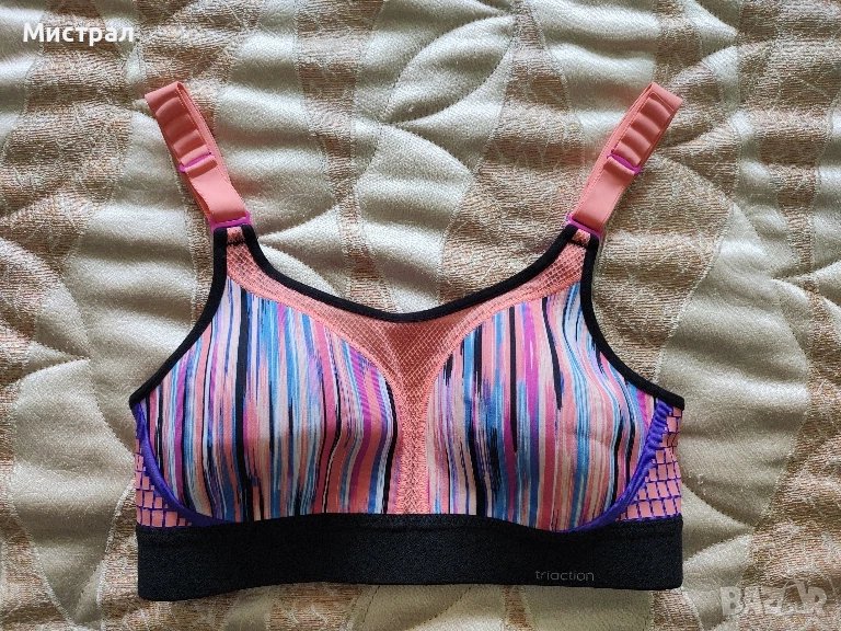 Спортен сутиен Triumph triaction , снимка 1