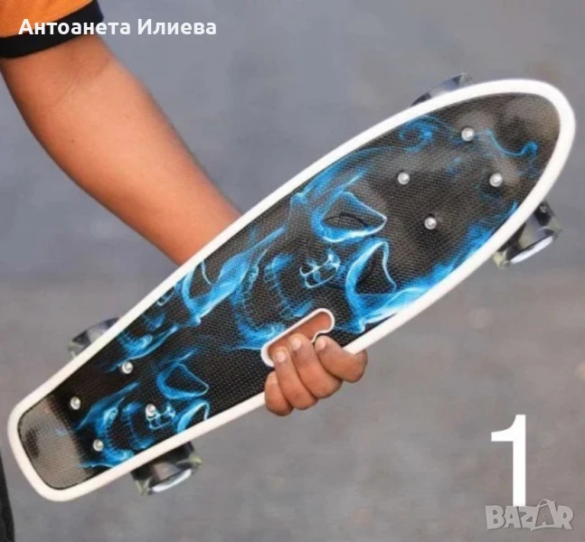 Емблема на градския стил: Скейтборд пениборд със светещи колела , снимка 1