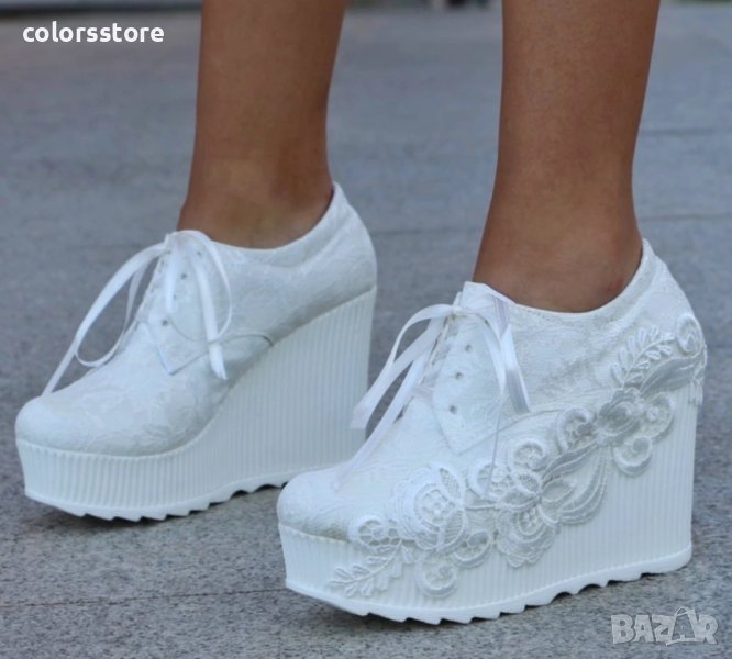 Обувки на платформа - бели - 710-15, снимка 1
