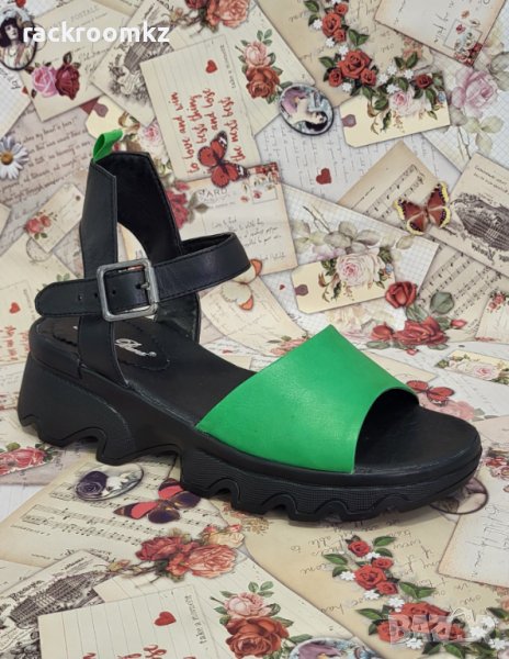Дамски спортно елегантни сандали от естествена кожа със зелен акцент, снимка 1