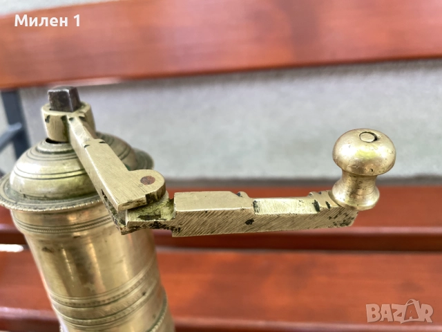 Стара бронзова мелница, снимка 3 - Антикварни и старинни предмети - 51631746